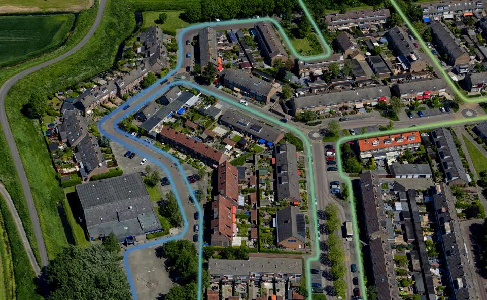 luchtfoto van moderne wijk in Nederland, gebruik makend van warmtenet.