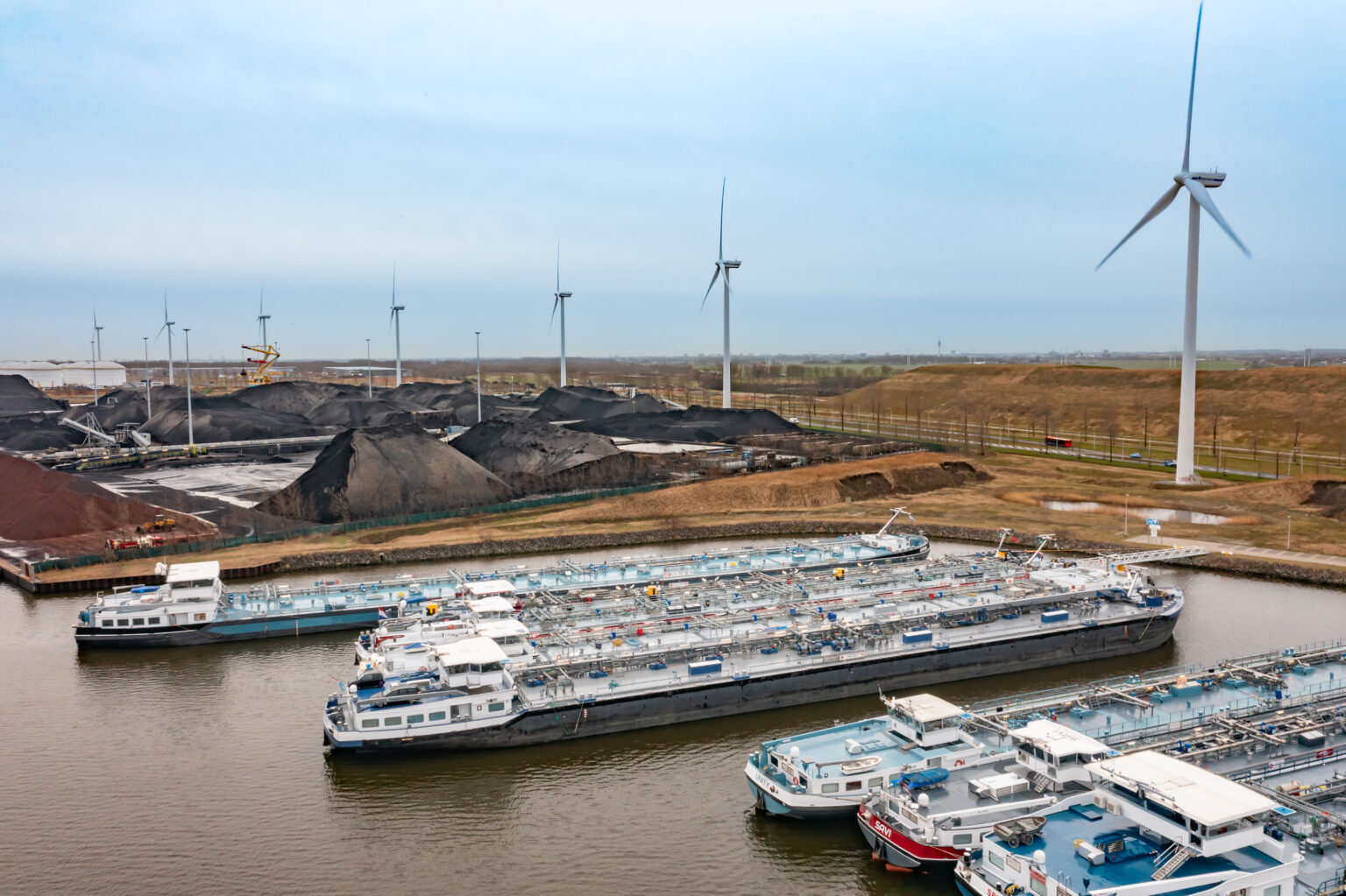 Westhaven in Amsterdam, waar netcapacitiet wordt gedeeld.