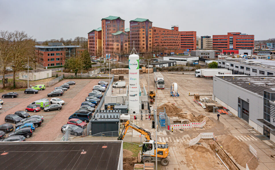 Luchtfoto van het Nefit Bosch terrein in Deventer.